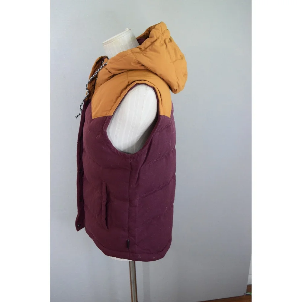 Patagonia Bivy Hooded Vest Small Burgundy Tan Down Insulated 27746 Womens Puffer - Picture 2 of 6